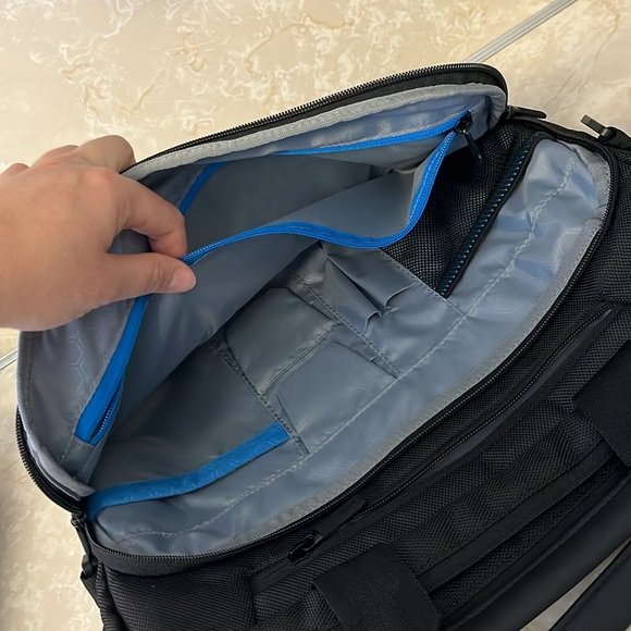 Dell computer case **missing the shoulder strap - Picture 8 of 8